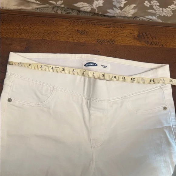 Women's White Jeans old Navy size 10 rockstar jeggings - Picture 4 of 8